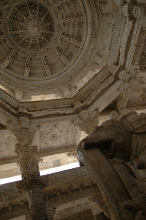 Plafond_sculpté_Ranakpur
