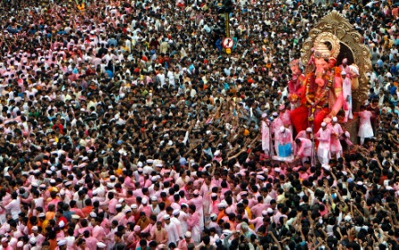 Procession_Ganesh_Chaturthi_Mumbai